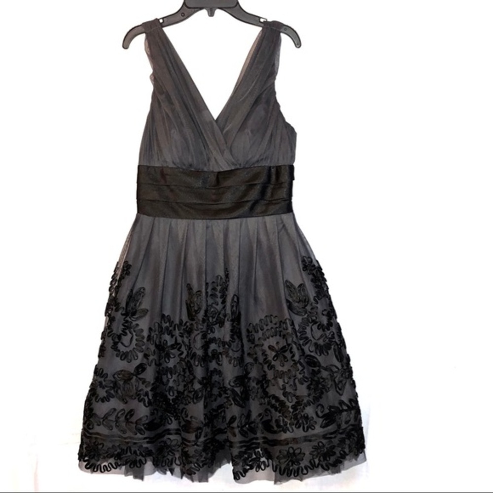 NW Collections Fancy Gray Black Floral Dress Wom 8